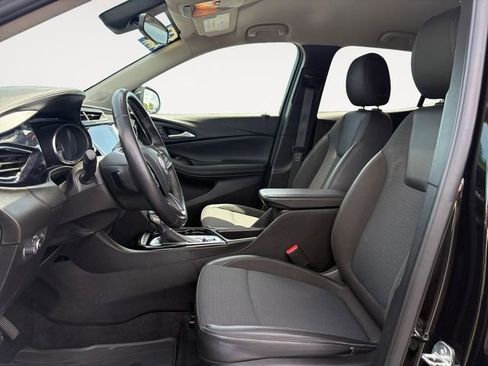 Used 2020 Buick Encore GX Select w/ Sport Touring Package FWD image 9