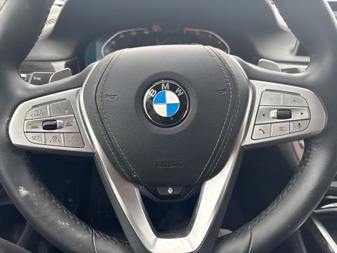 Used 2021 BMW 750i xDrive w/ Autobahn Package AWD/4WD image 12