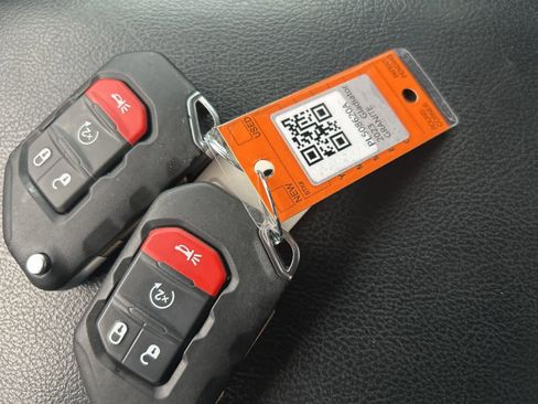 Used 2023 Jeep Gladiator Sport image 35