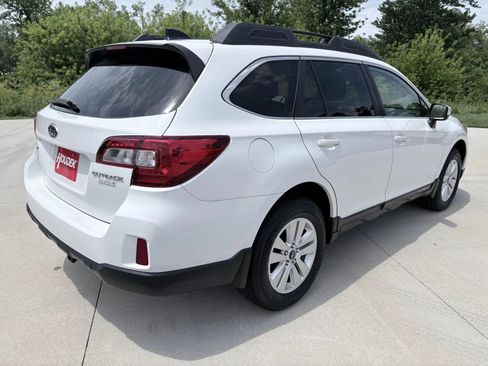Used 2016 Subaru Outback 2.5i Premium AWD/4WD image 7