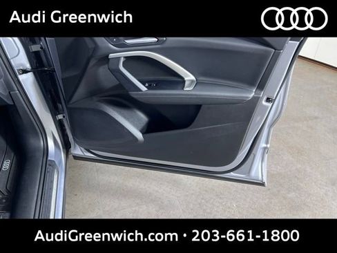 Used 2025 Audi Q5 Premium Plus w/ Premium Plus AWD/4WD image 11