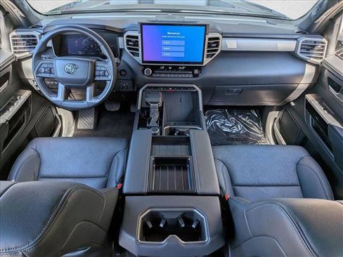 Used 2025 Toyota Tundra Limited AWD/4WD image 17