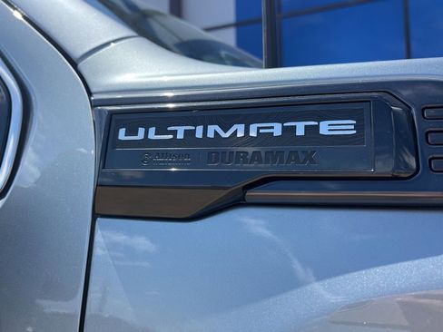 Used 2024 GMC Sierra 3500 Denali Ultimate AWD/4WD image 17