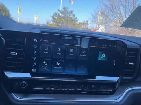 Used 2022 Chevrolet Silverado 1500 High Country image 18