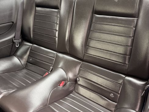 Used 2006 Ford Mustang GT RWD image 20