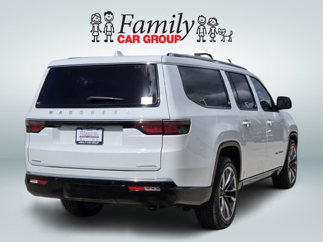 Used 2023 Jeep Wagoneer L Series III w/ Premium Group I AWD/4WD image 4