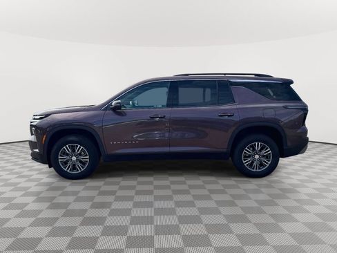 Used 2024 Chevrolet Traverse LT AWD/4WD image 4