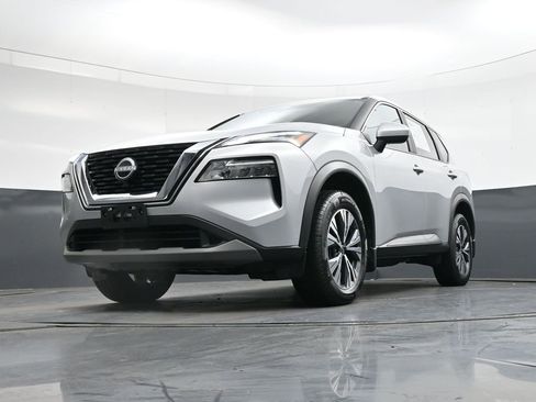 Used 2023 Nissan Rogue SV image 43