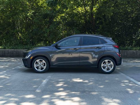 Used 2022 Hyundai Kona SEL FWD image 6