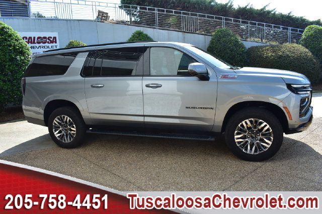 Used 2025 Chevrolet Suburban Z71 w/ Comfort Package AWD/4WD image 16