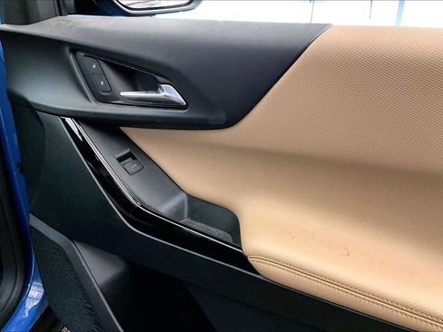 Used 2025 Chevrolet Equinox ACTIV w/ Safety and Technology Package image 23