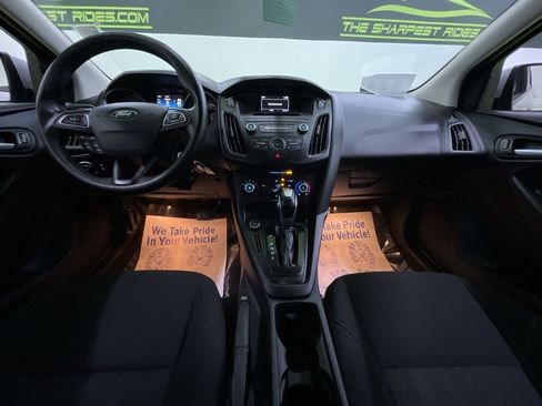 Used 2015 Ford Focus SE image 18
