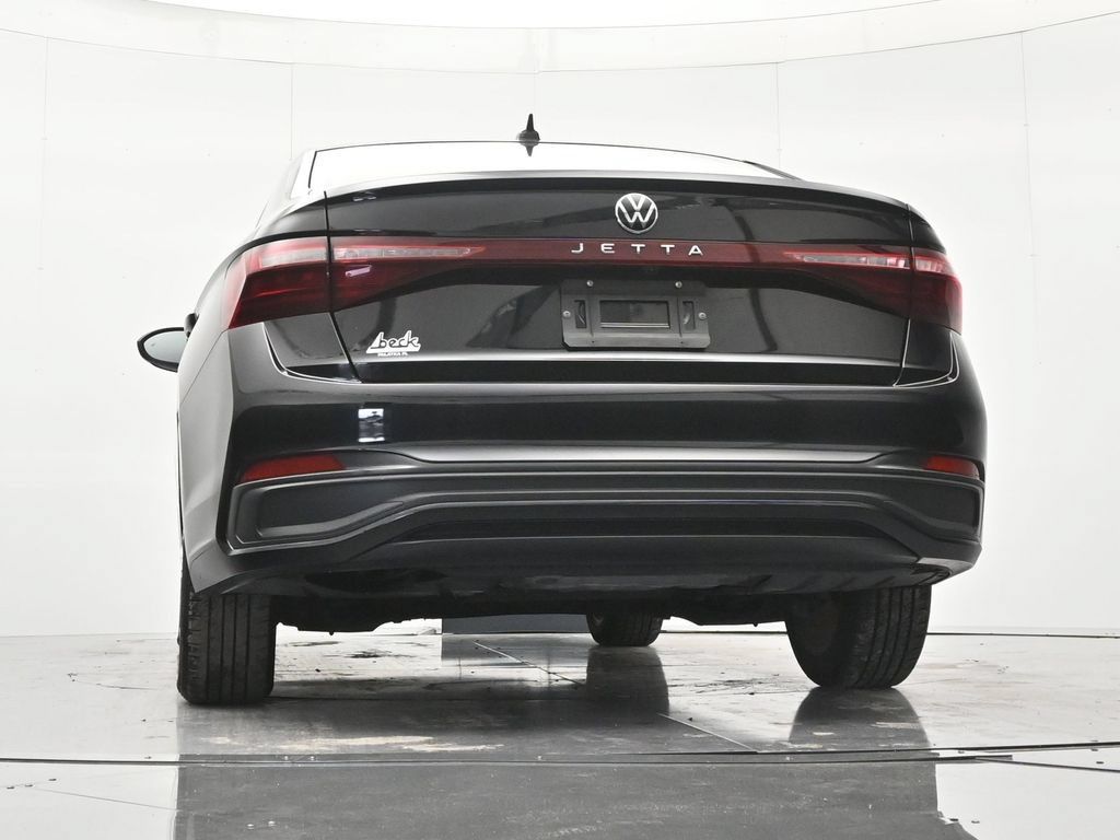 Used 2025 Volkswagen Jetta Sport FWD image 41