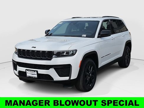New 2026 Jeep Grand Cherokee Altitude AWD/4WD image 7