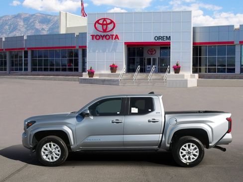 New 2025 Toyota Tacoma SR5 image 5