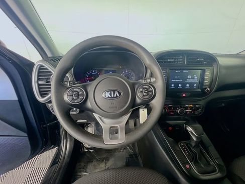 Used 2021 Kia Soul LX FWD image 14