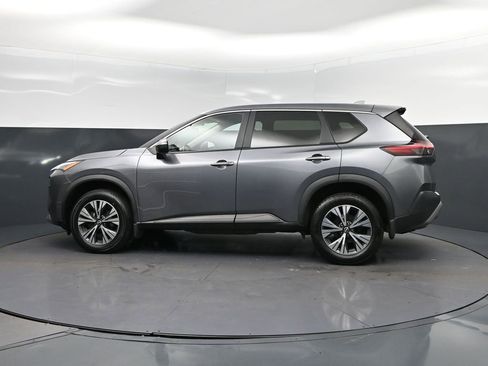 Used 2023 Nissan Rogue SV FWD image 4