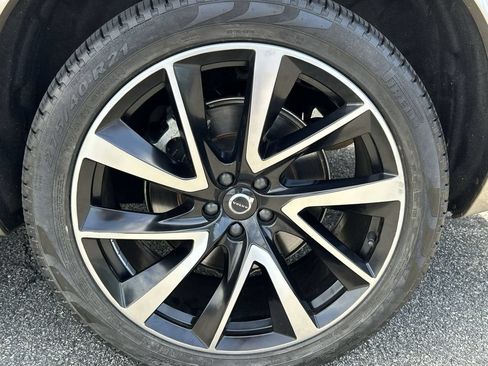 Used 2023 Volvo XC90 B6 Plus AWD/4WD image 11