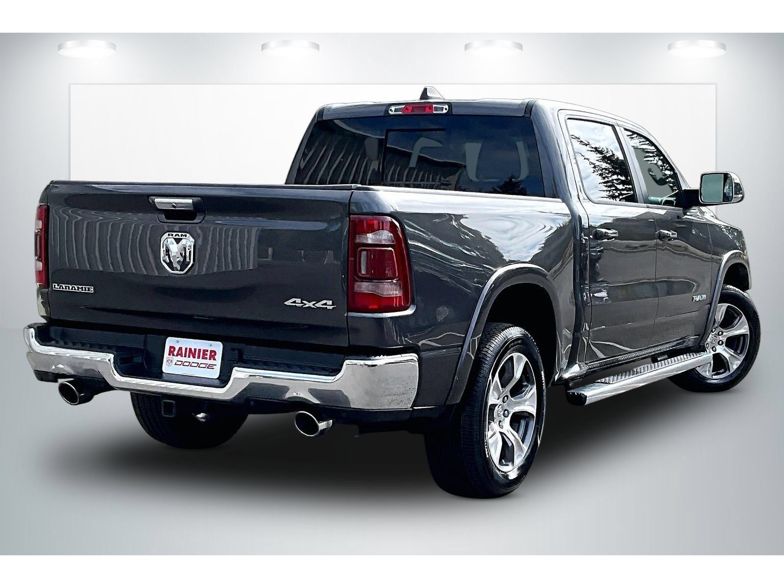 Used 2020 RAM 1500 Laramie AWD/4WD image 13