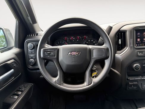 Used 2021 Chevrolet Silverado 1500 Custom Trail Boss w/ LPO, Dark Essentials Package AWD/4WD image 12