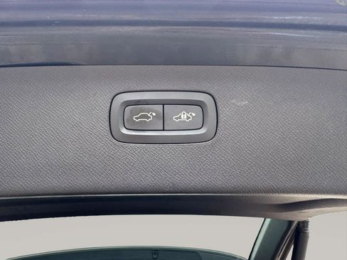 Used 2016 Volvo XC90 T5 Momentum image 28