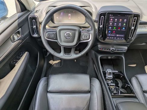 Certified 2023 Volvo XC40 B5 Plus w/ Protection Package Premier AWD/4WD image 15