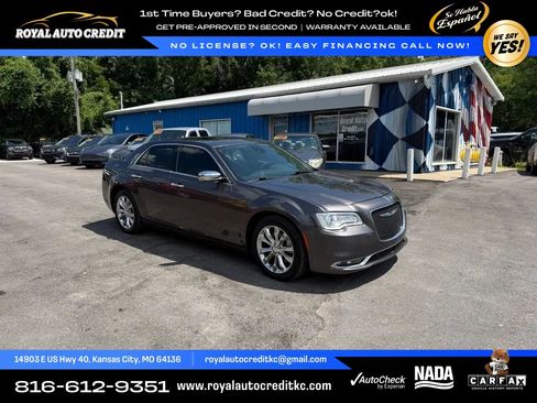 Used 2017 Chrysler 300 C w/ Safetytec Plus Group AWD/4WD image 1