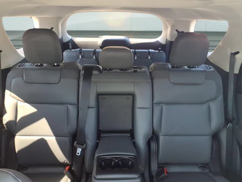 New 2026 Ford Explorer Active w/ Active Comfort Package AWD/4WD image 13