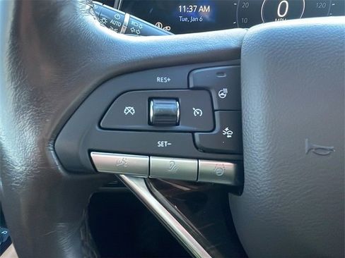 Used 2022 Cadillac Escalade ESV Premium Luxury w/ Performance Package image 22