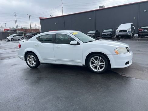 Used 2012 Dodge Avenger SXT Plus image 3