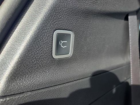 New 2026 Chrysler Pacifica Select w/ S Appearance Package image 14