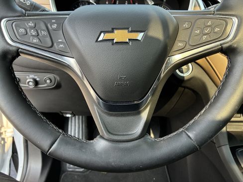 Used 2024 Chevrolet Equinox Premier FWD image 30