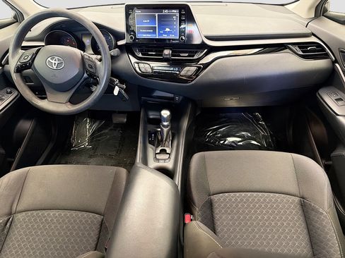 Used 2020 Toyota C-HR LE FWD image 12