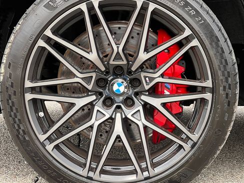 Used 2025 BMW X5 M Competition w/ Luggage Compartment Package image 16