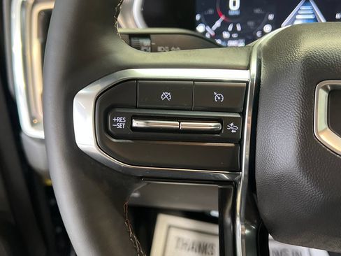 Used 2025 GMC Canyon Denali AWD/4WD image 28
