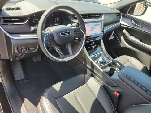 New 2026 Jeep Grand Cherokee L Limited AWD/4WD image 11