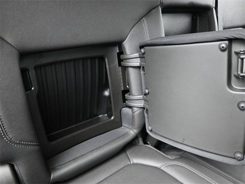 Used 2022 Chevrolet Silverado 1500 LT Trail Boss w/ LT Trail Boss Premium Package image 26