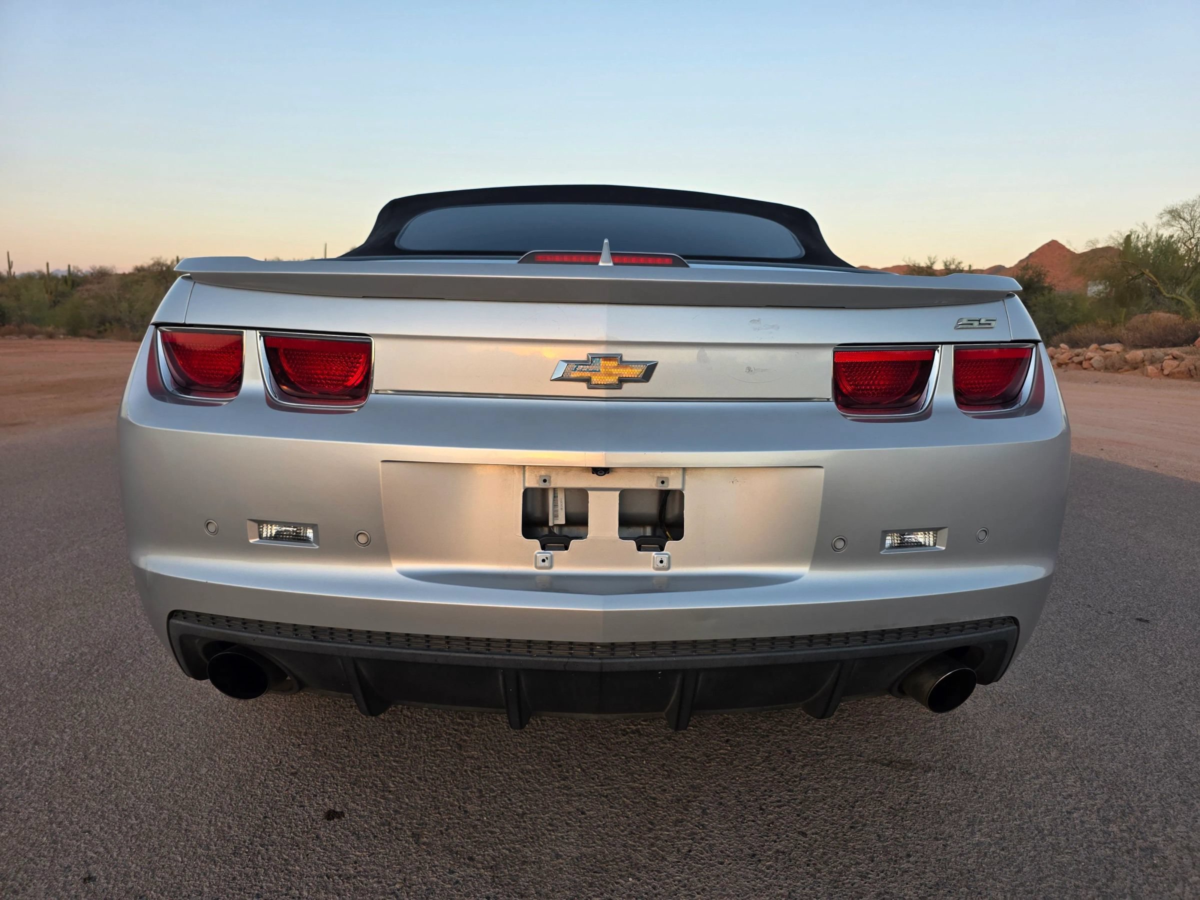 Used 2012 Chevrolet Camaro SS RWD image 4