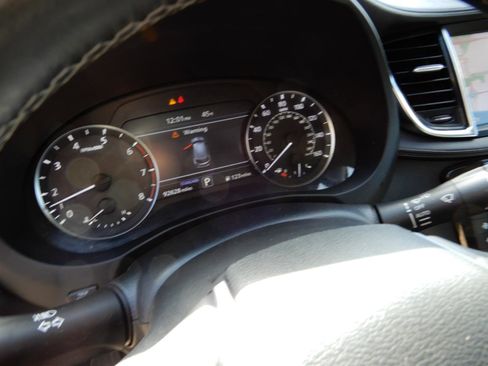 Used 2019 INFINITI QX50 Essential w/ Premium Audio Package image 17