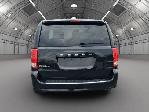 Used 2018 Dodge Grand Caravan SE w/ UConnect Hands-Free Group FWD image 6