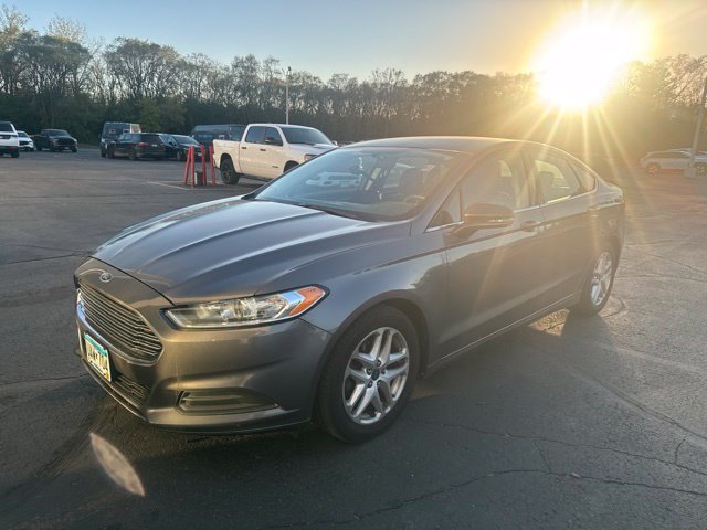 Used 2014 Ford Fusion SE FWD image 3