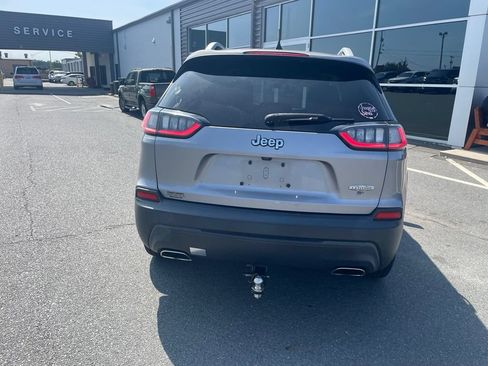 Used 2019 Jeep Cherokee Latitude Plus FWD image 6