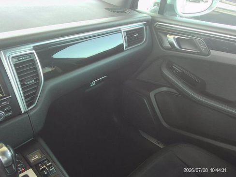 Used 2016 Porsche Macan S AWD/4WD image 12