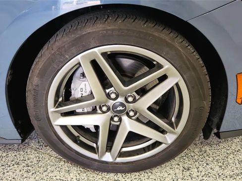 Used 2025 Ford Mustang GT RWD image 13