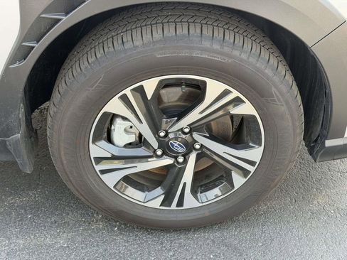 Used 2025 Subaru Crosstrek 2.0i Premium AWD/4WD image 9