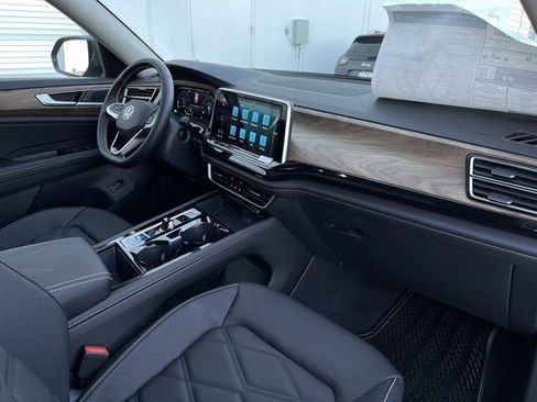 New 2026 Volkswagen Atlas SE image 21