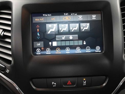Used 2021 Jeep Cherokee Latitude Lux AWD/4WD image 16