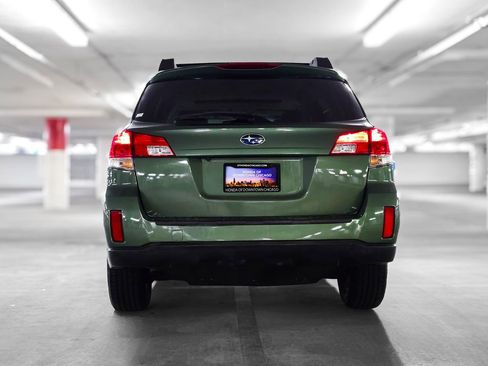 Used 2013 Subaru Outback 2.5i Premium image 8