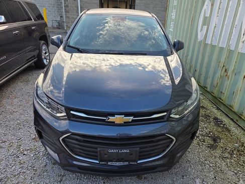 Used 2019 Chevrolet Trax LS FWD image 2