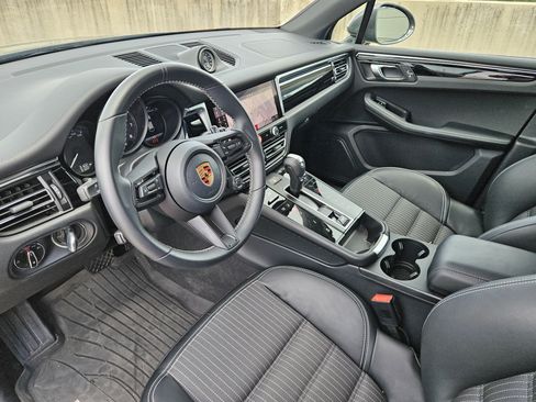 Used 2026 Porsche Macan Turbo AWD/4WD image 4